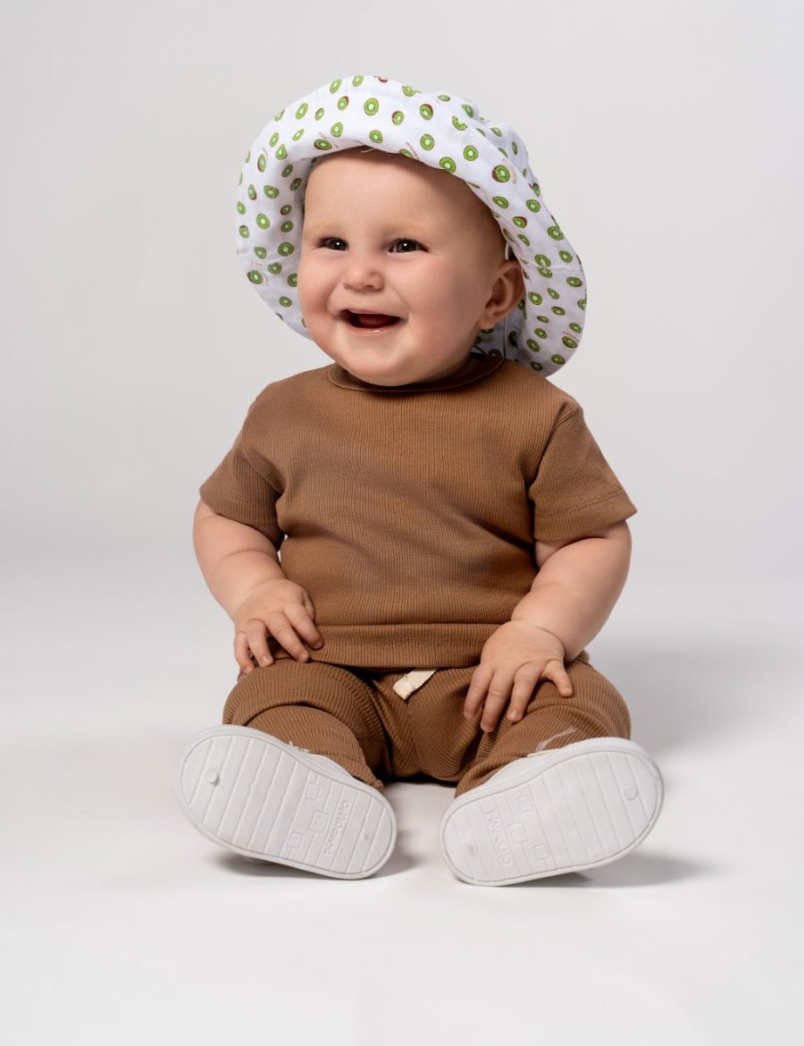 conjunto bebe camiseta e calça com bolso canelado marrom macio neutro 100 algodão unissex comprar site delicado nenem confortavel chapeu bucket kiwi