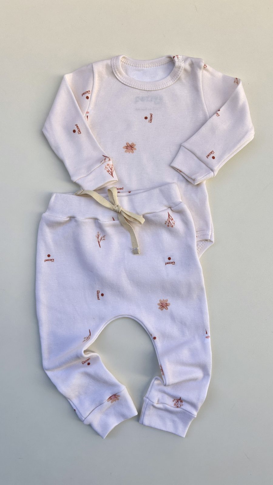 conjunto de bebe body e calca saruel