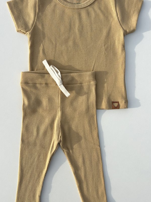 Conjunto Bebê Camiseta e Calça Canelada - Caramelo